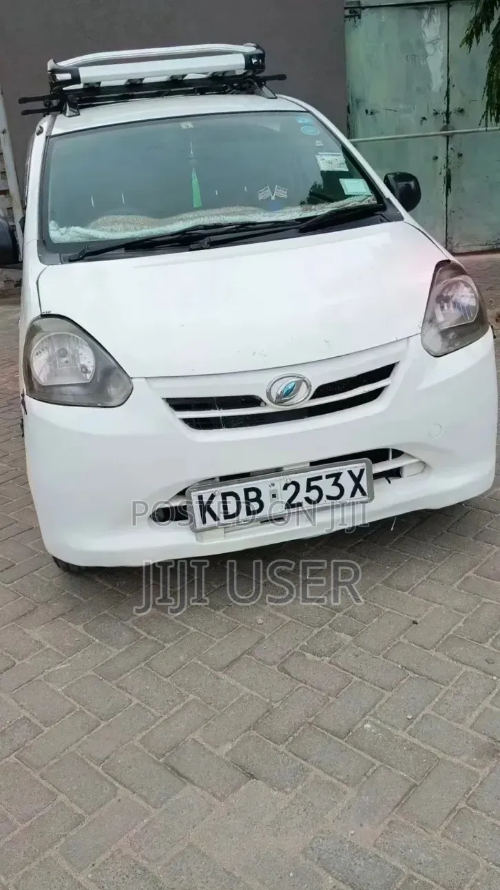 Daihatsu Mira 2013 White