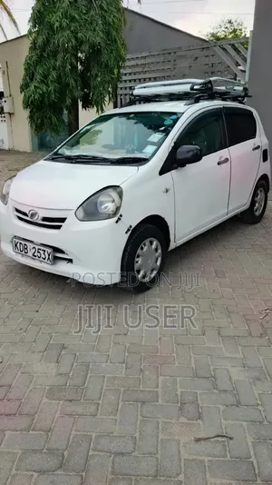 Daihatsu Mira 2013 White