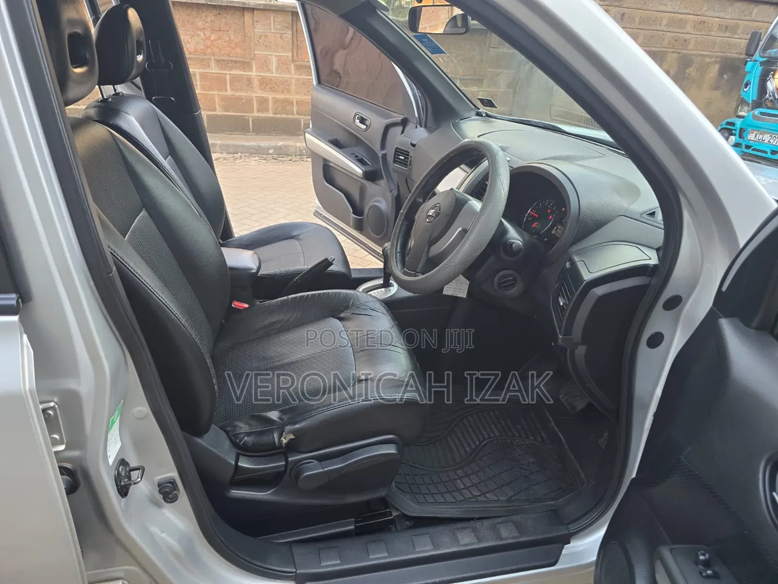 Nissan X-Trail 2010 Silver