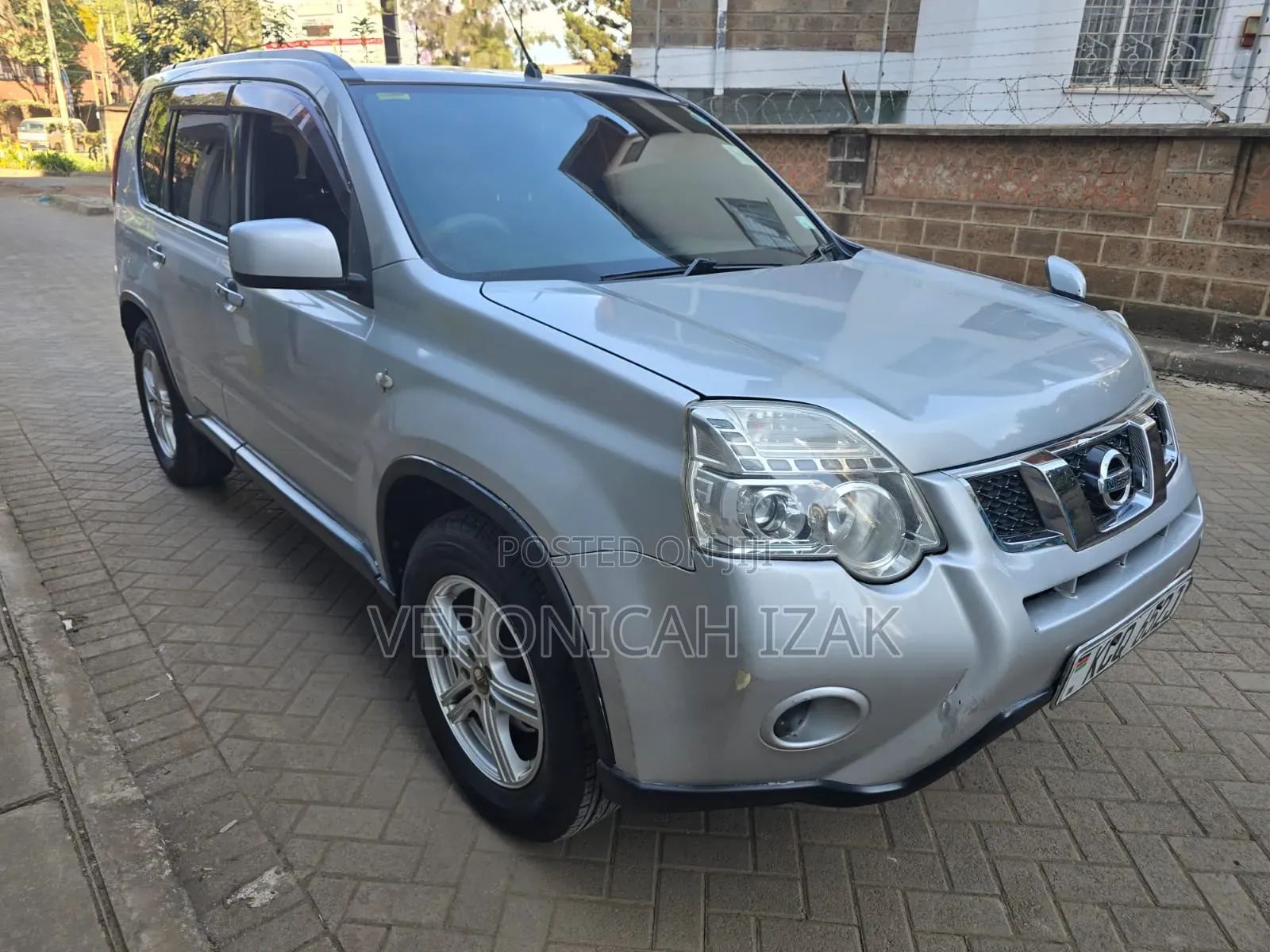Nissan X-Trail 2010 Silver