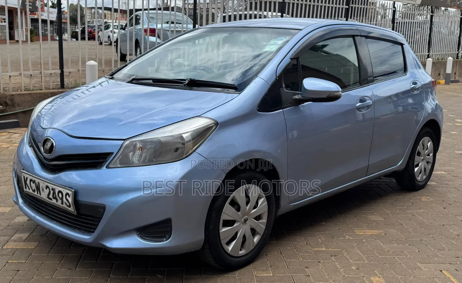 Toyota Vitz 2013 Blue
