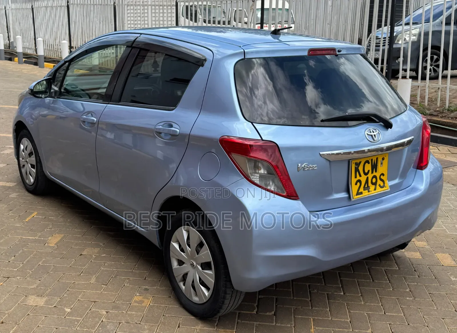 Toyota Vitz 2013 Blue