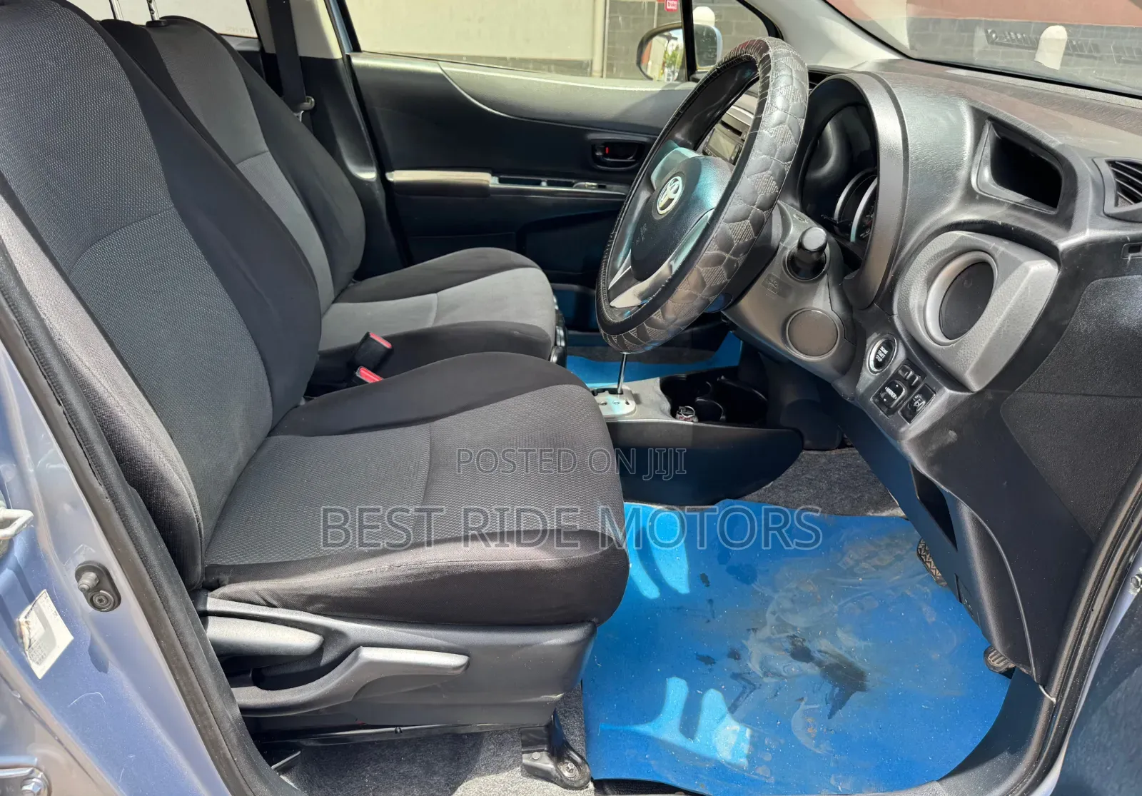 Toyota Vitz 2013 Blue