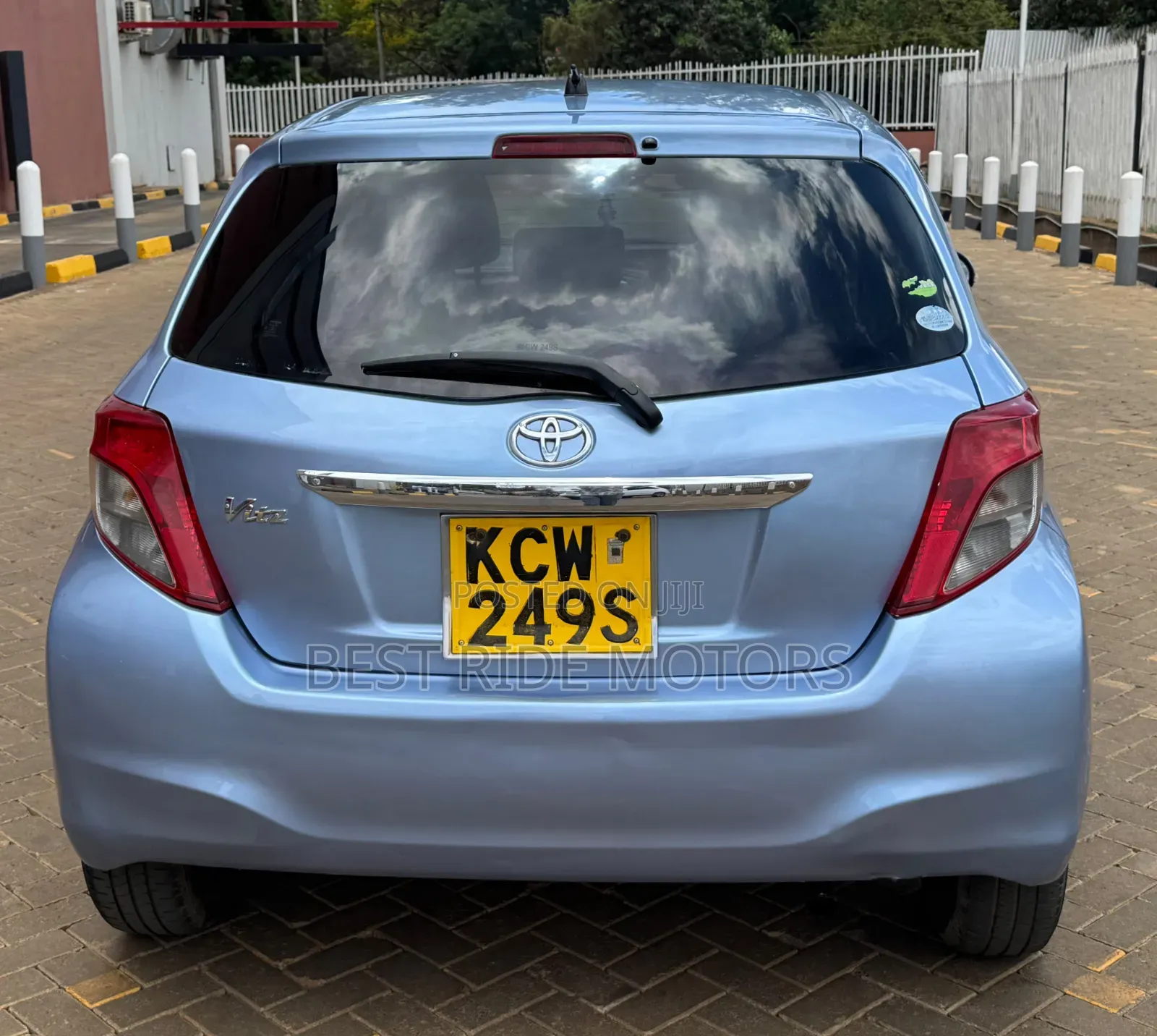 Toyota Vitz 2013 Blue