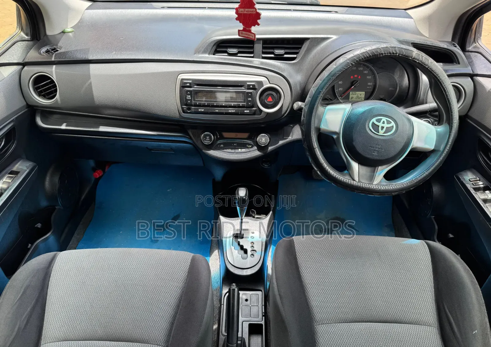 Toyota Vitz 2013 Blue
