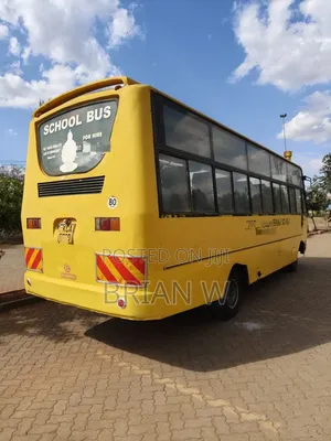 Bus 2014 Yellow