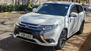 Mitsubishi Outlander 2018 White
