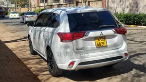 Mitsubishi Outlander 2018 White