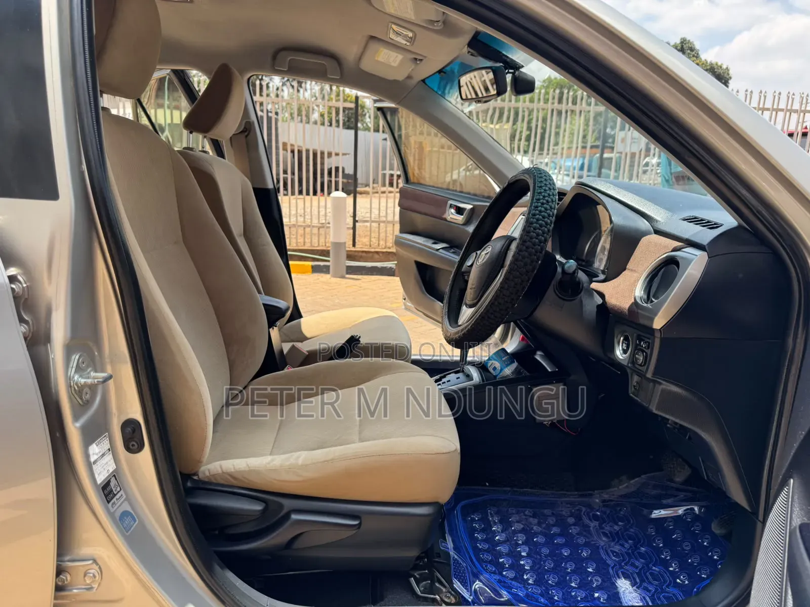 Toyota Corolla 2012 Silver