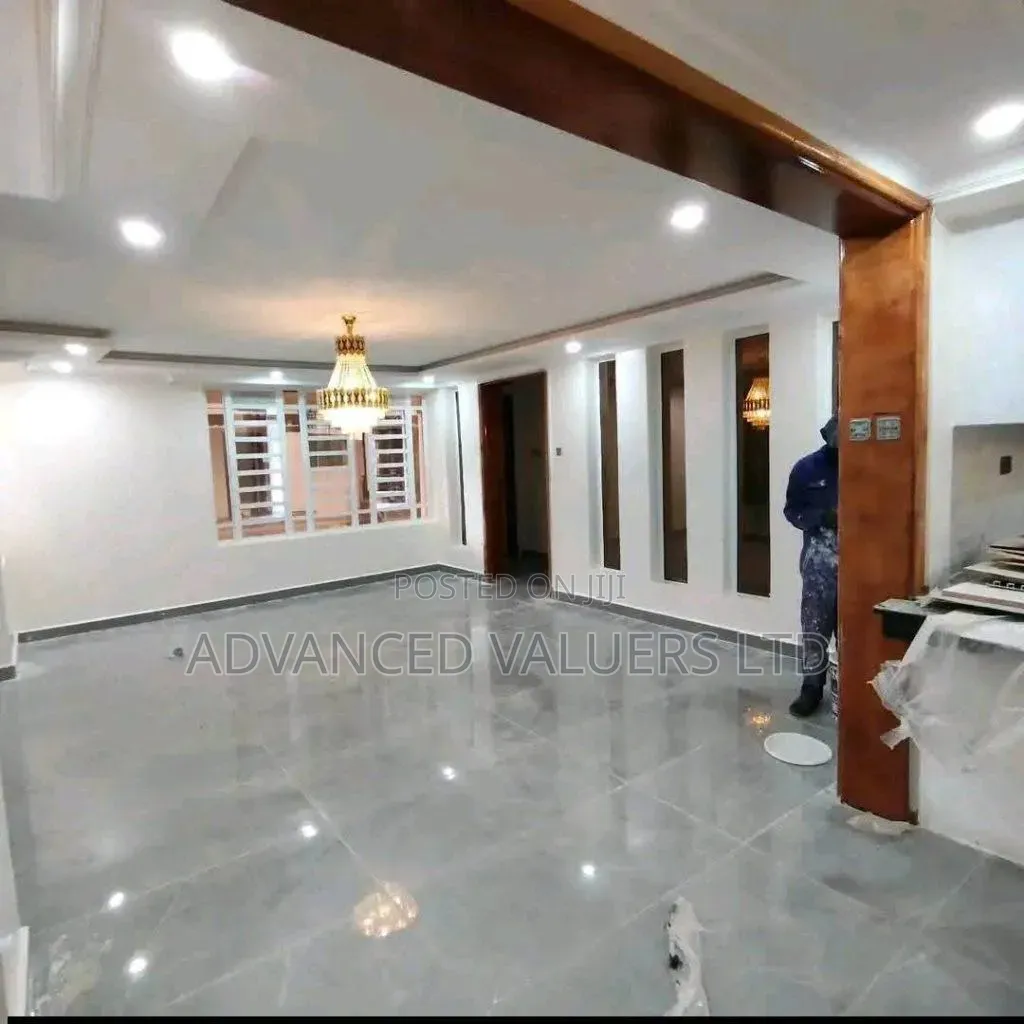 Furnished 4bdrm Townhouse/Terrace in Upper Elgon View for sale