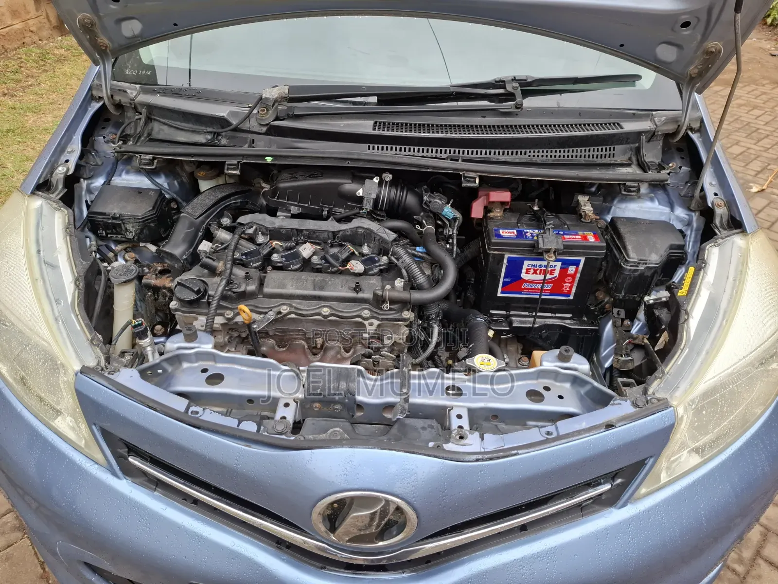 Toyota Vitz 2011 Blue