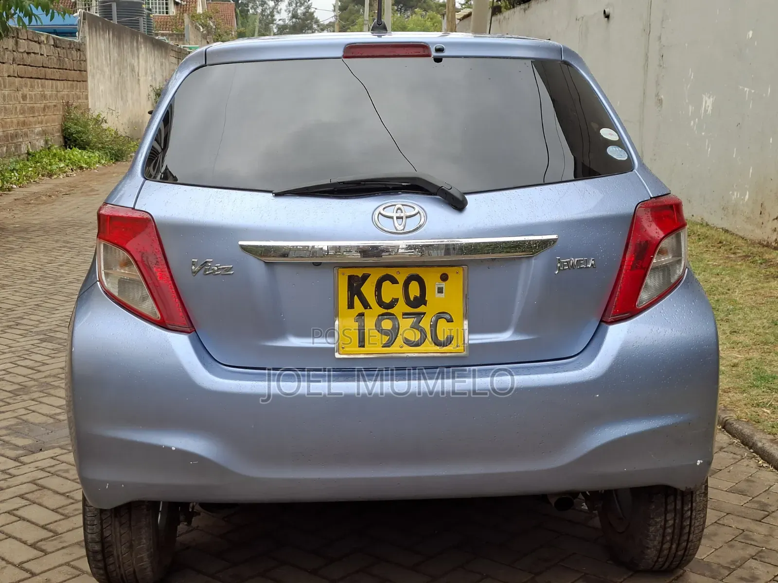 Toyota Vitz 2011 Blue