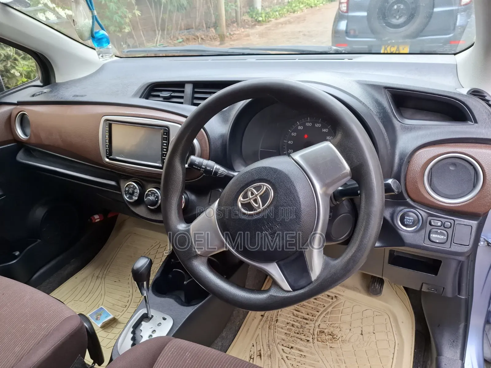 Toyota Vitz 2011 Blue