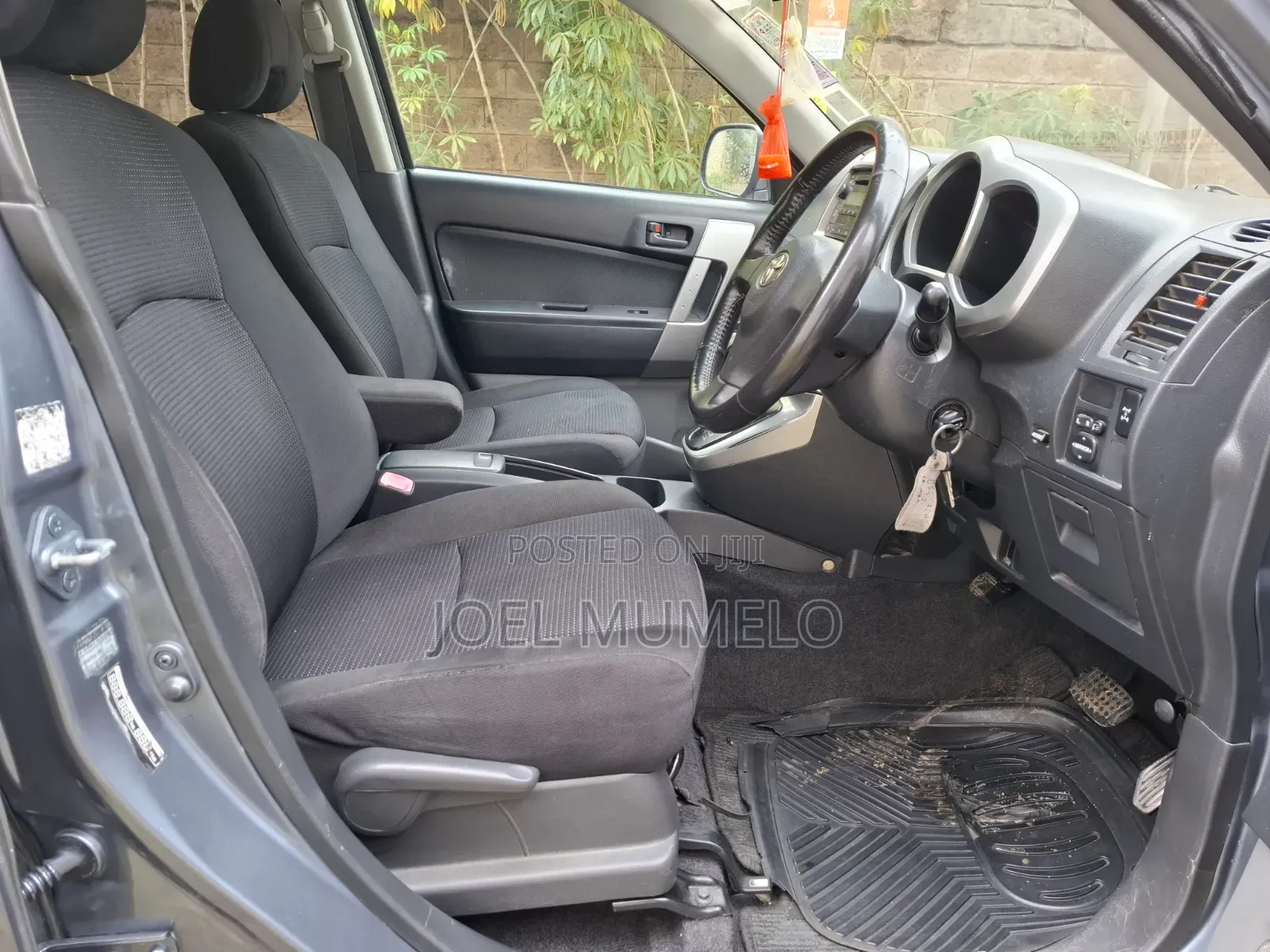 Toyota Vitz 2011 Blue