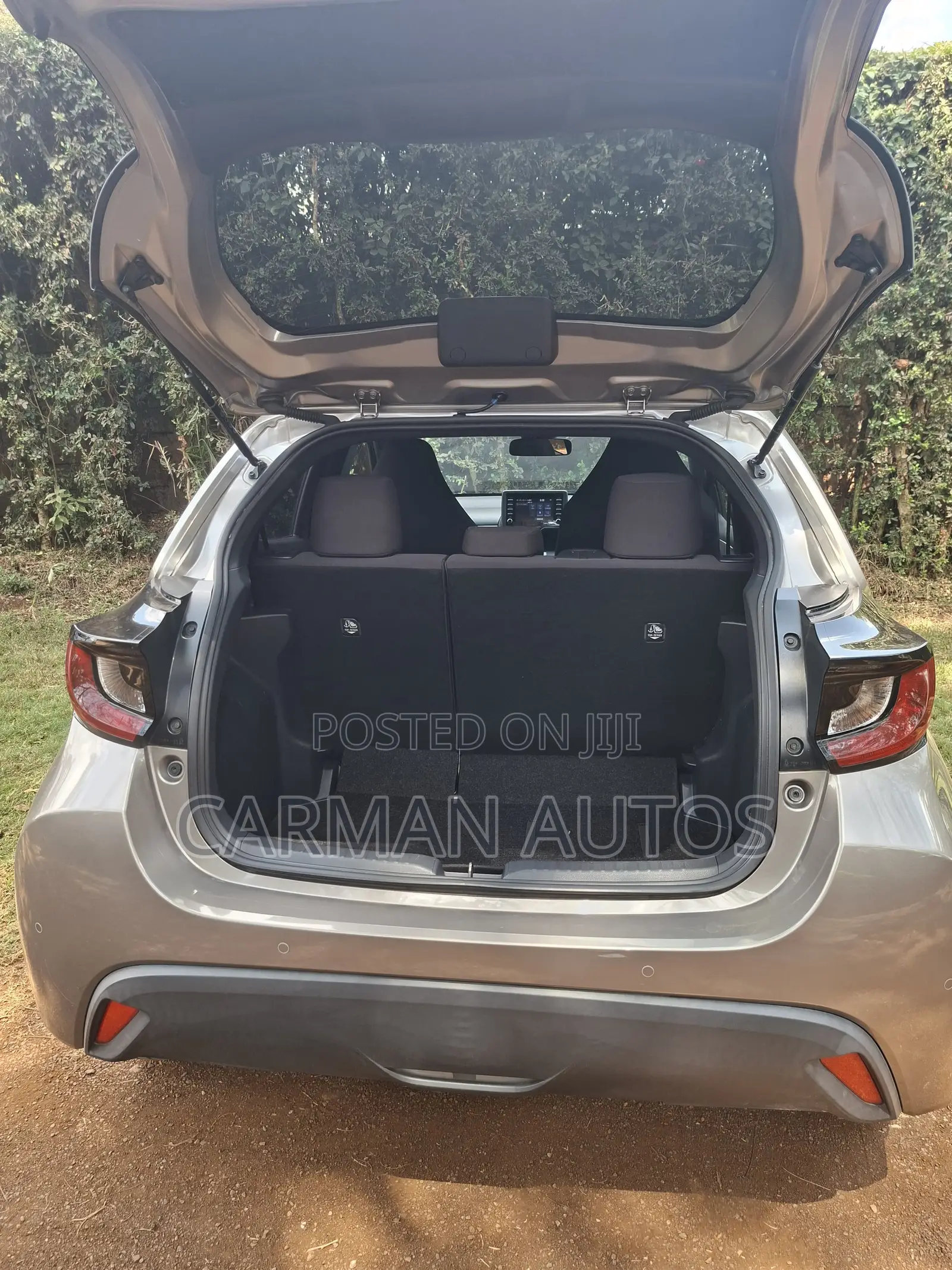 Toyota Yaris 1.5 Sedan L 2020 Silver