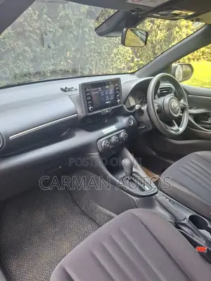 Toyota Yaris 1.5 Sedan L 2020 Silver