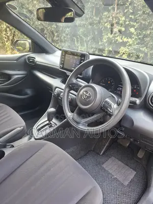 Toyota Yaris 1.5 Sedan L 2020 Silver
