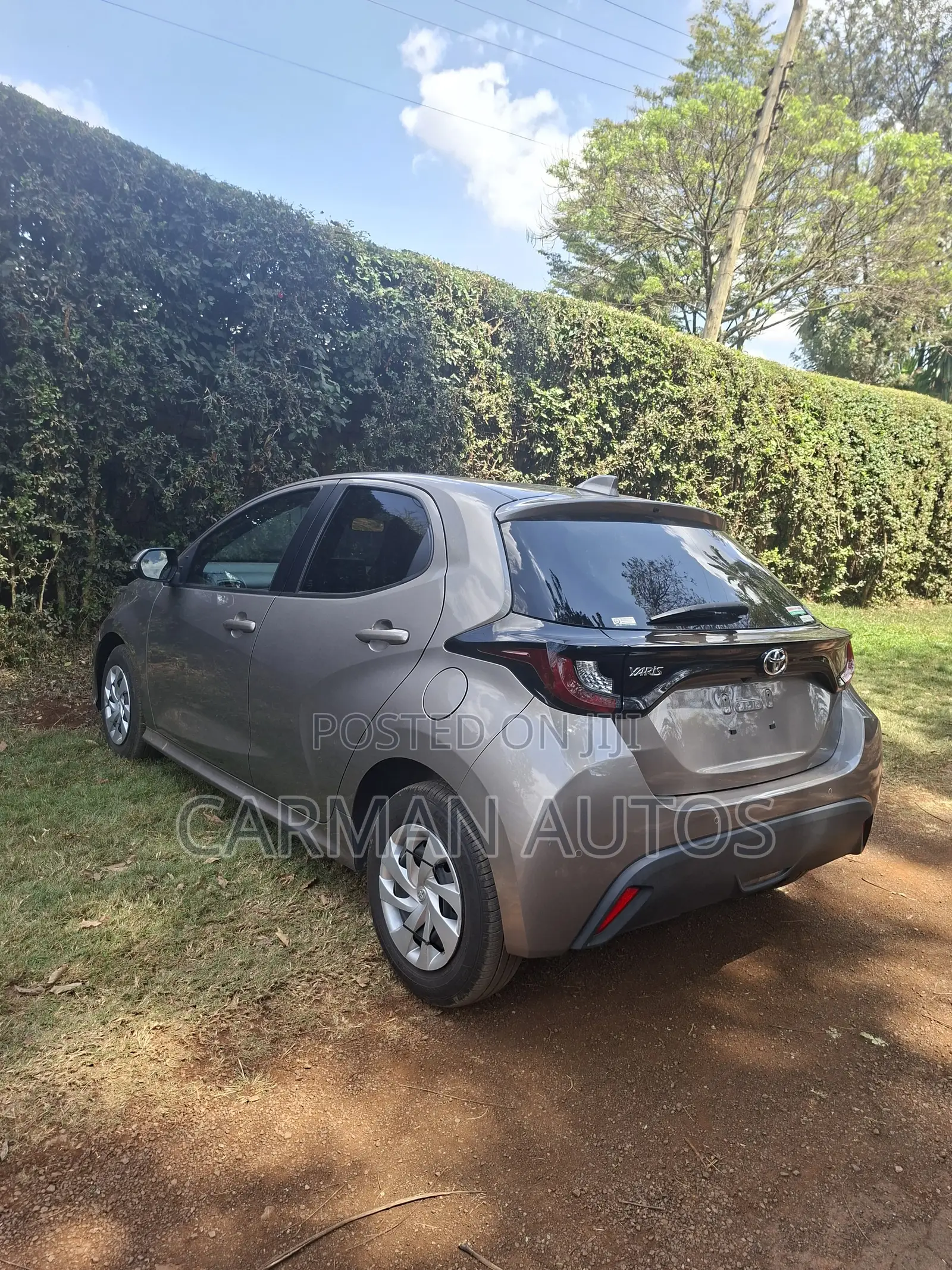 Toyota Yaris 1.5 Sedan L 2020 Silver
