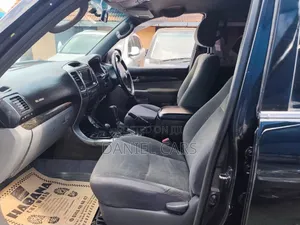 Toyota Land Cruiser Prado 2007 Black