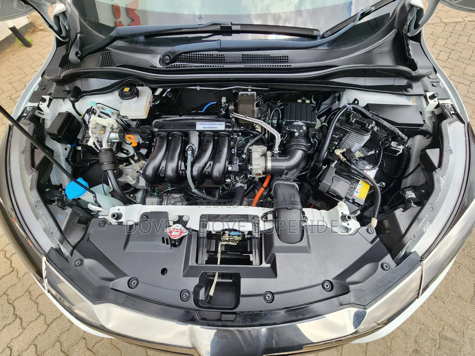 Honda Vezel 1.5 Hybrid 2WD 2019 White
