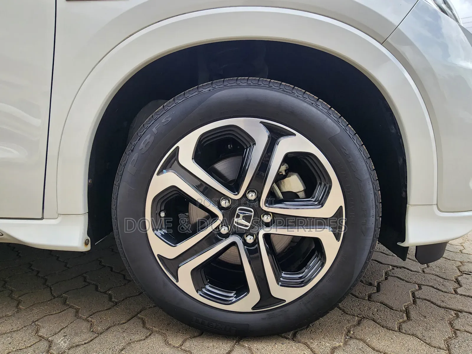 Honda Vezel 1.5 Hybrid 2WD 2019 White