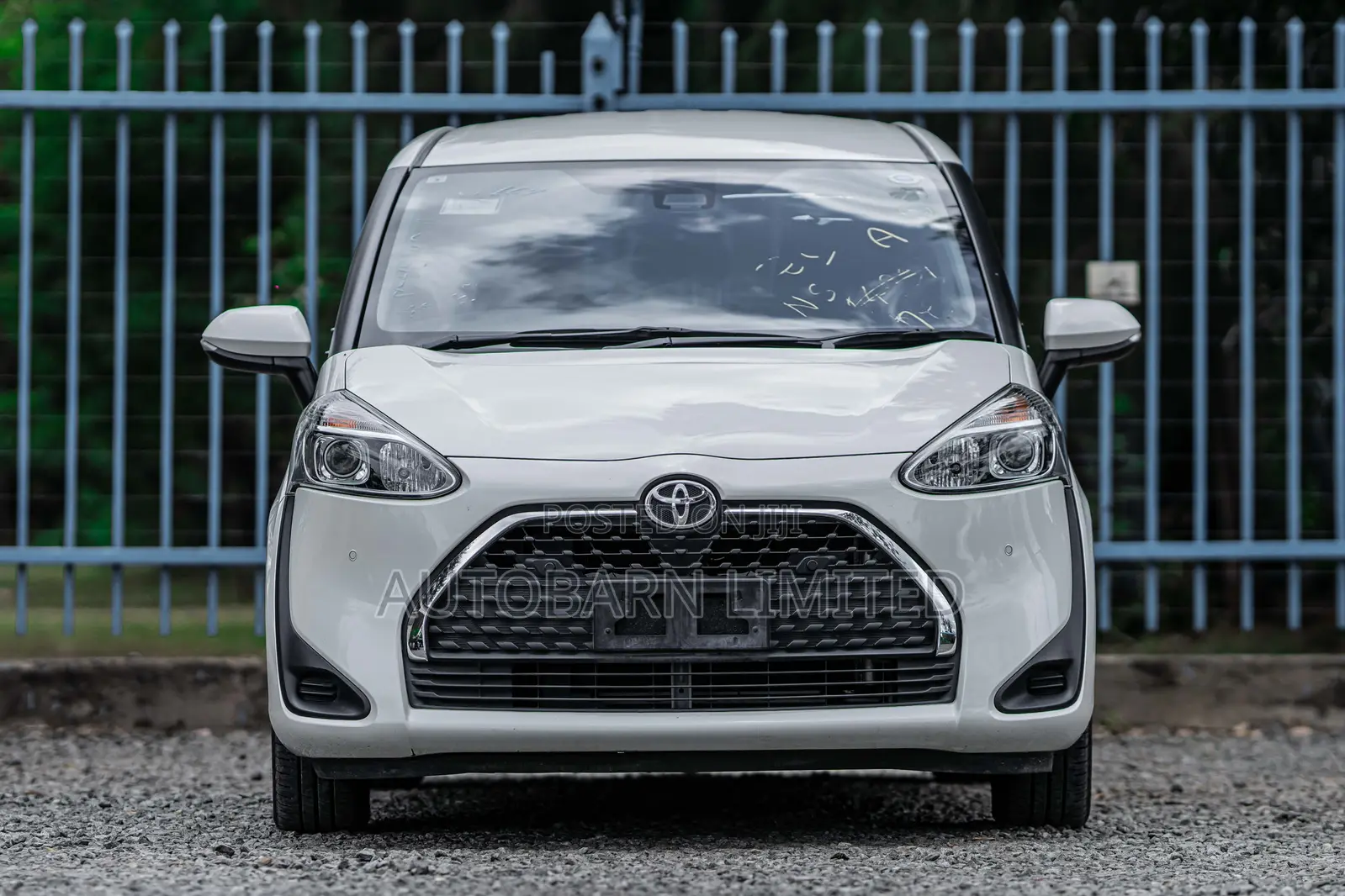 Toyota Sienta 1.5 FWD (6-seater) 2020 White
