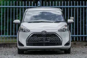 Toyota Sienta 1.5 FWD (6-seater) 2020 White