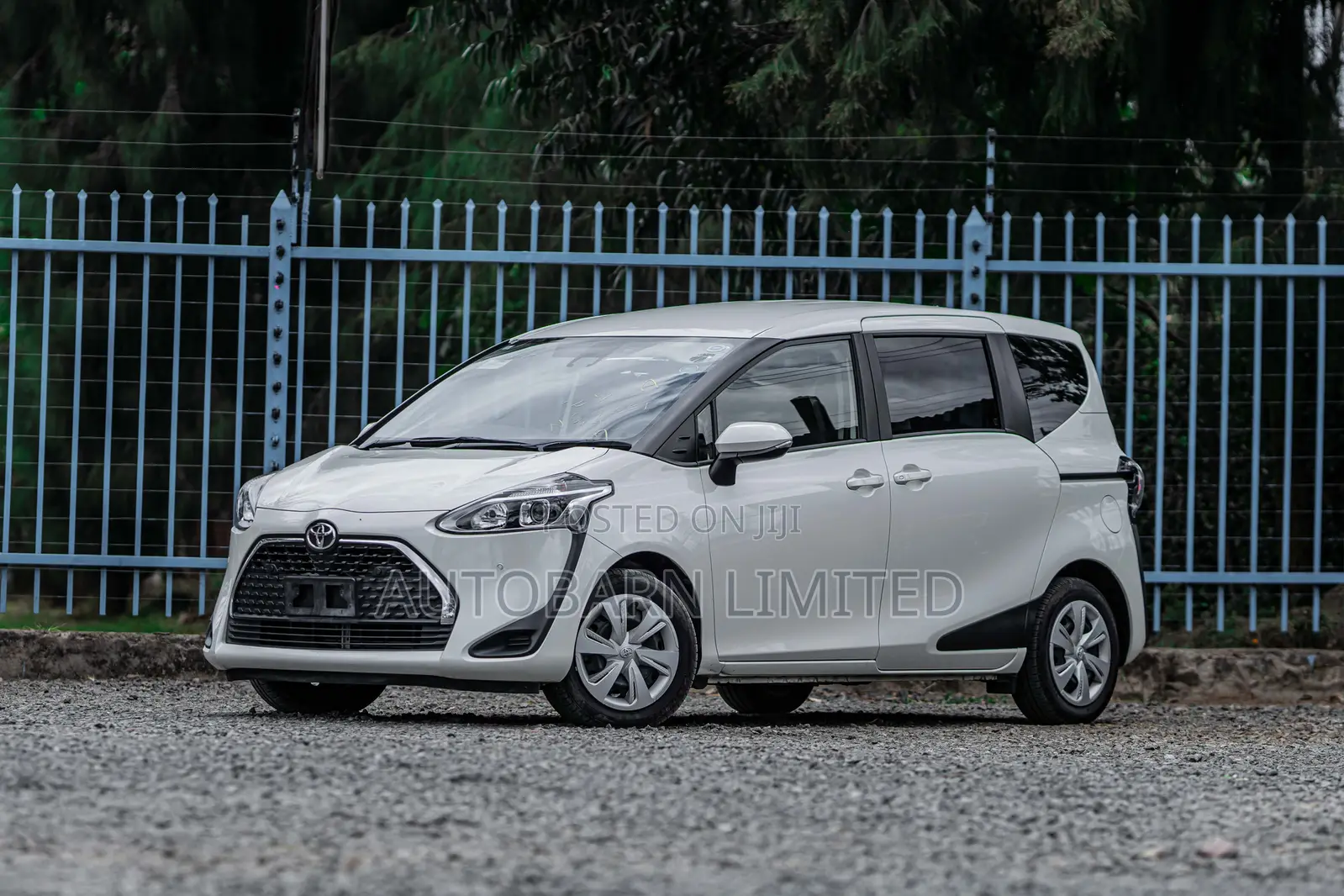 Toyota Sienta 1.5 FWD (6-seater) 2020 White