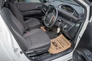Toyota Sienta 1.5 FWD (6-seater) 2020 White