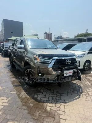 Toyota Hilux 2.8 Diesel 2020 Gray