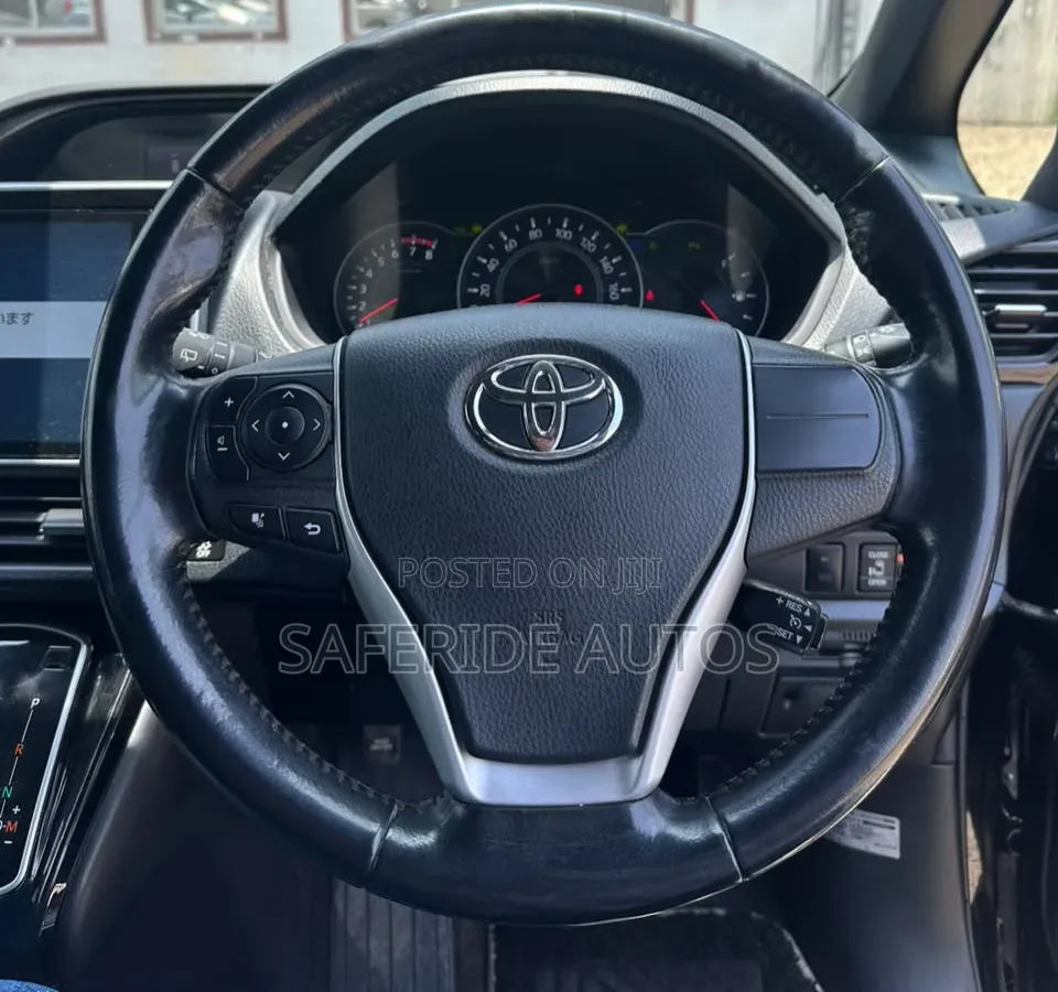 Toyota Noah 2.0 FWD (7 Seater) 2019 Black