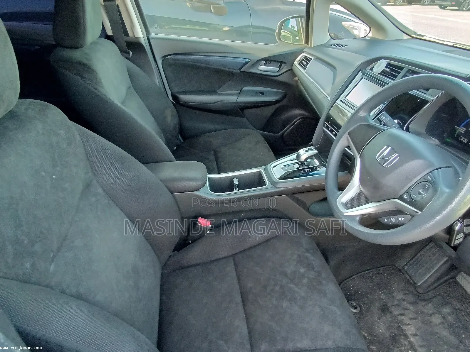 Honda Shuttle 1.5 Hybrid 2WD 2019 Silver