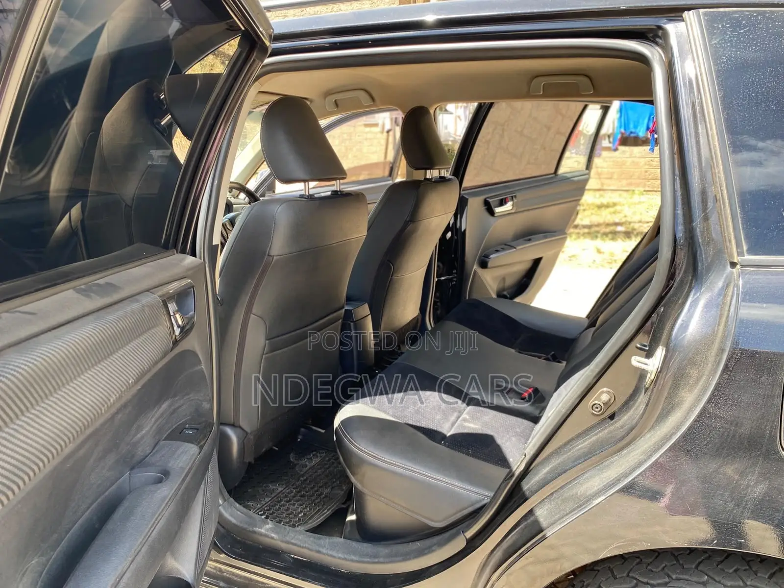 Toyota Corolla Fielder 1.5 Hybrid FWD 2014 Black