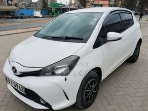Toyota Vitz 2015 White