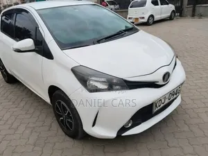 Toyota Vitz 2015 White
