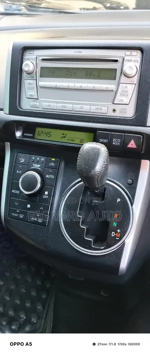Toyota Wish 2010 White