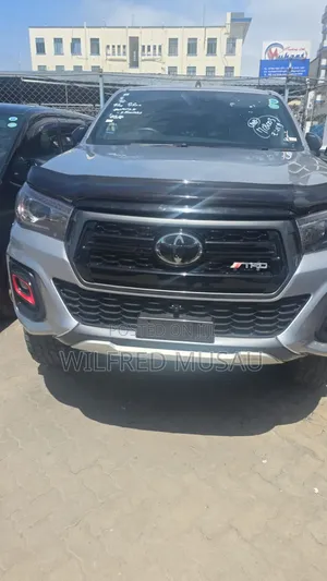 Toyota Hilux 2.4 Diesel 2020 Silver