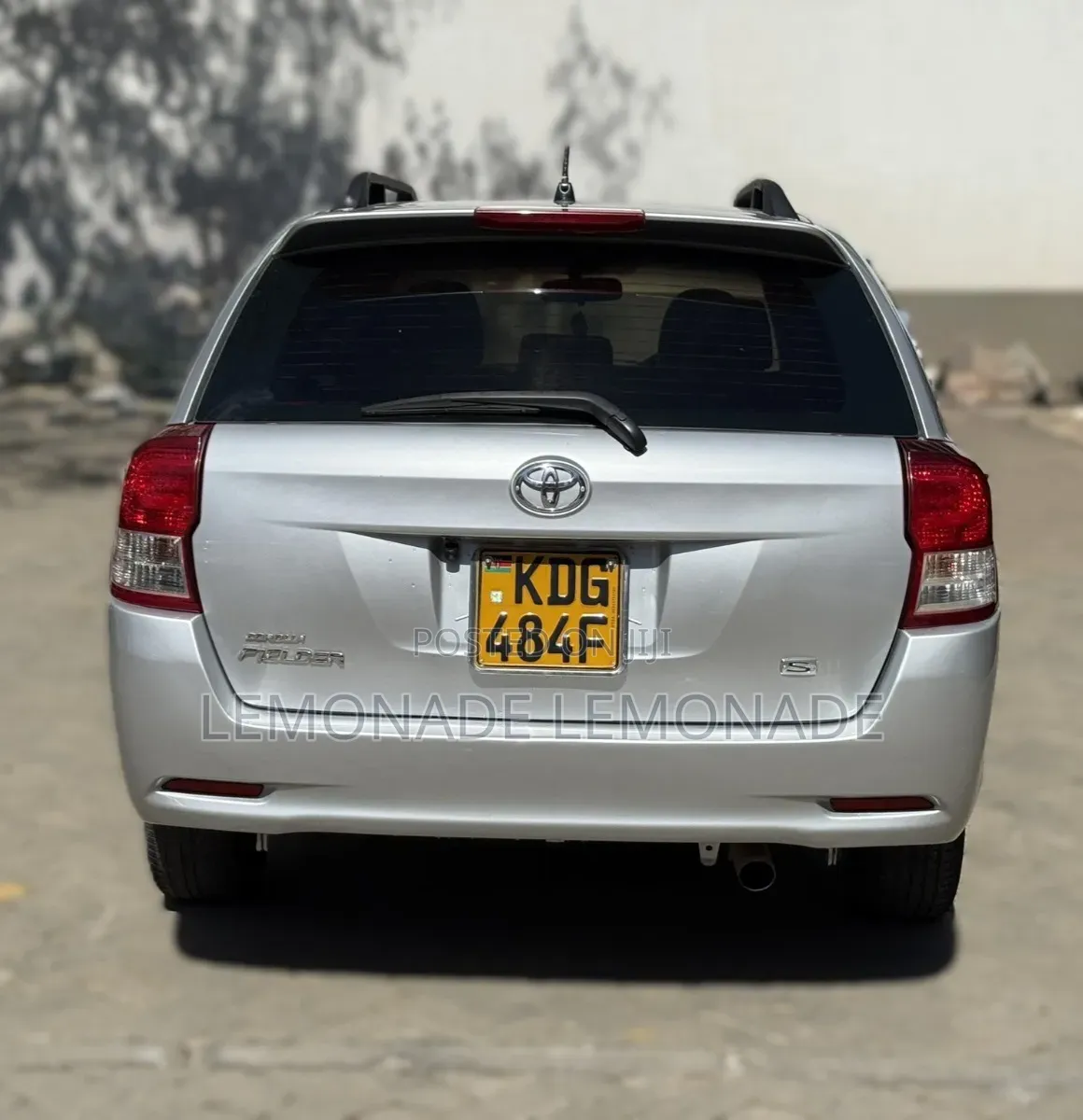 Toyota Corolla Fielder 1.8 Petrol FWD 2014 Silver