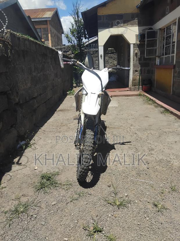 Yamaha 2007 White