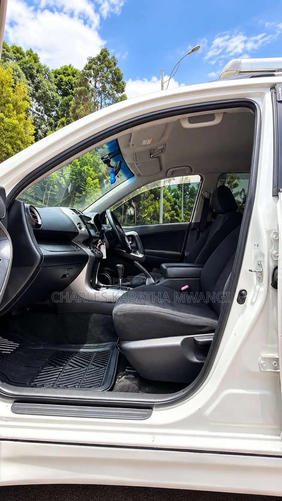Toyota RAV4 Limited V6 4x4 2009 Pearl