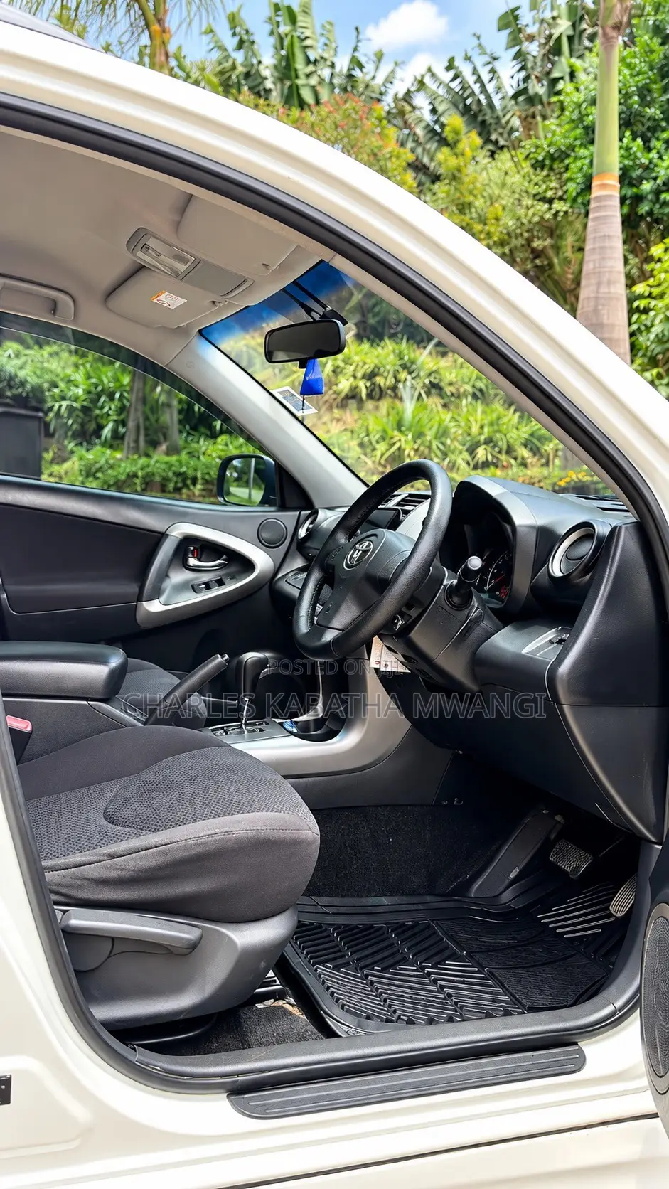 Toyota RAV4 Limited V6 4x4 2009 Pearl
