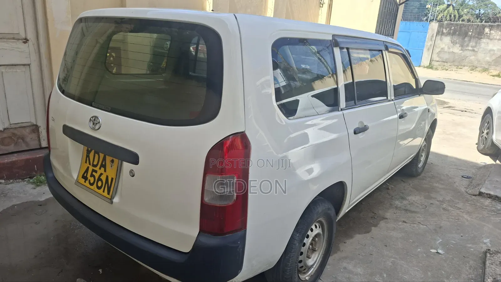 Toyota Probox 1.3 DX Comfort 2WD 2013 White