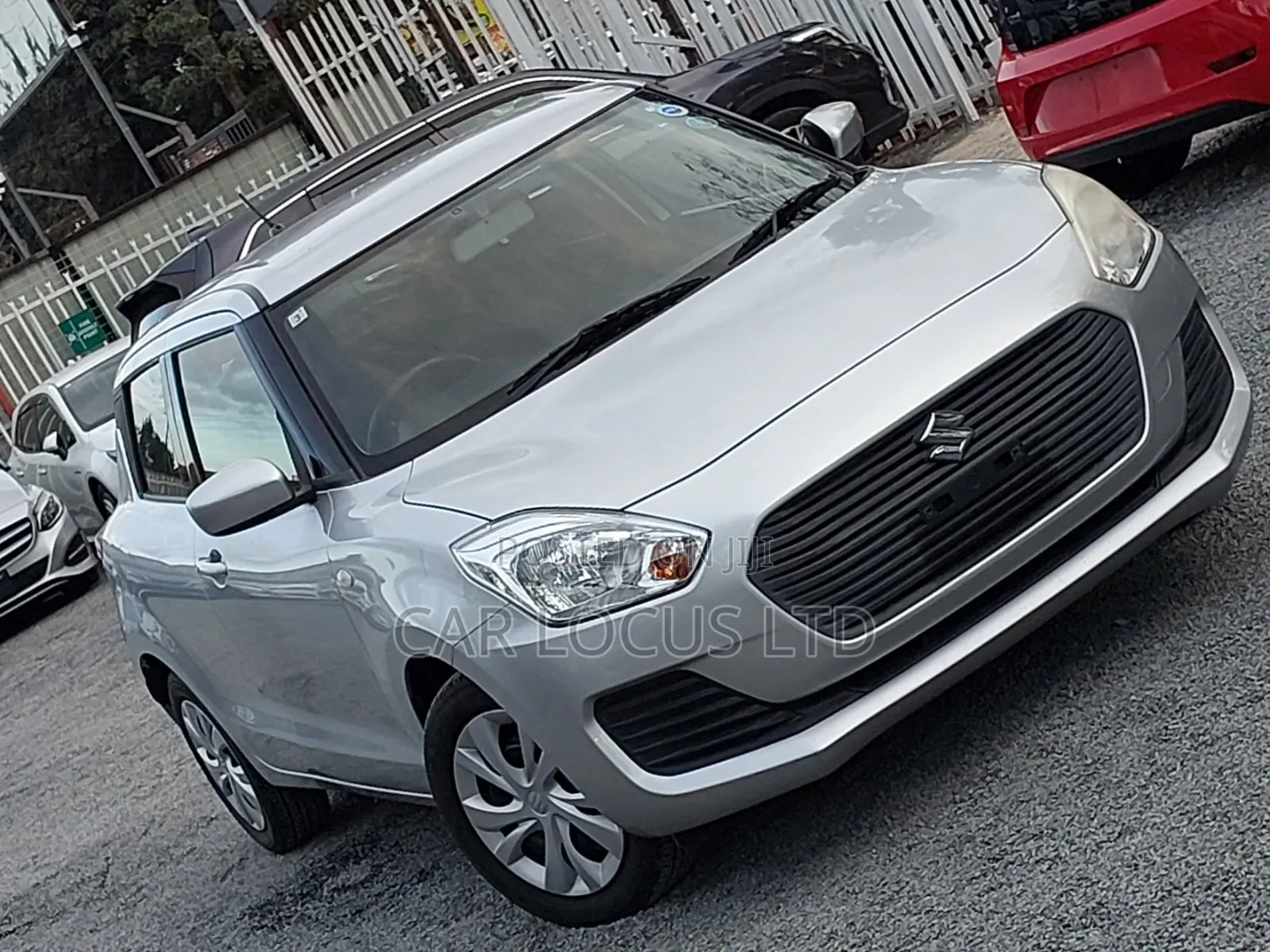 Suzuki Swift 2018 Silver
