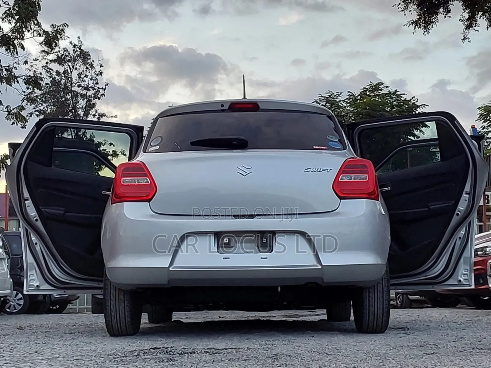 Suzuki Swift 2018 Silver