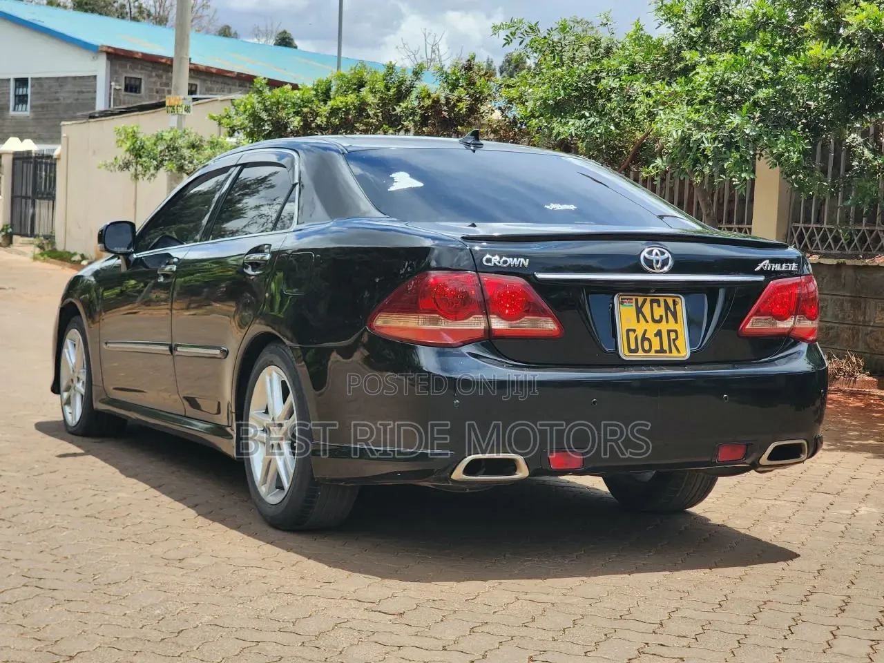 Toyota Crown 2010 Black