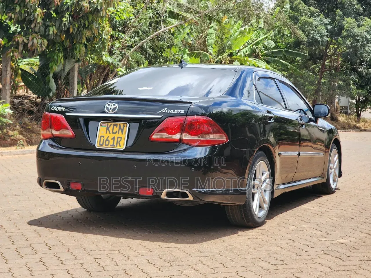 Toyota Crown 2010 Black