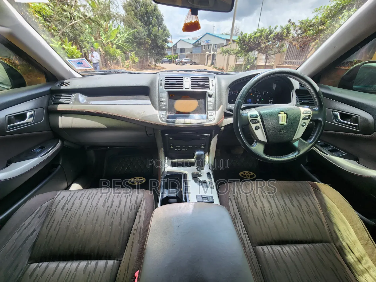 Toyota Crown 2010 Black