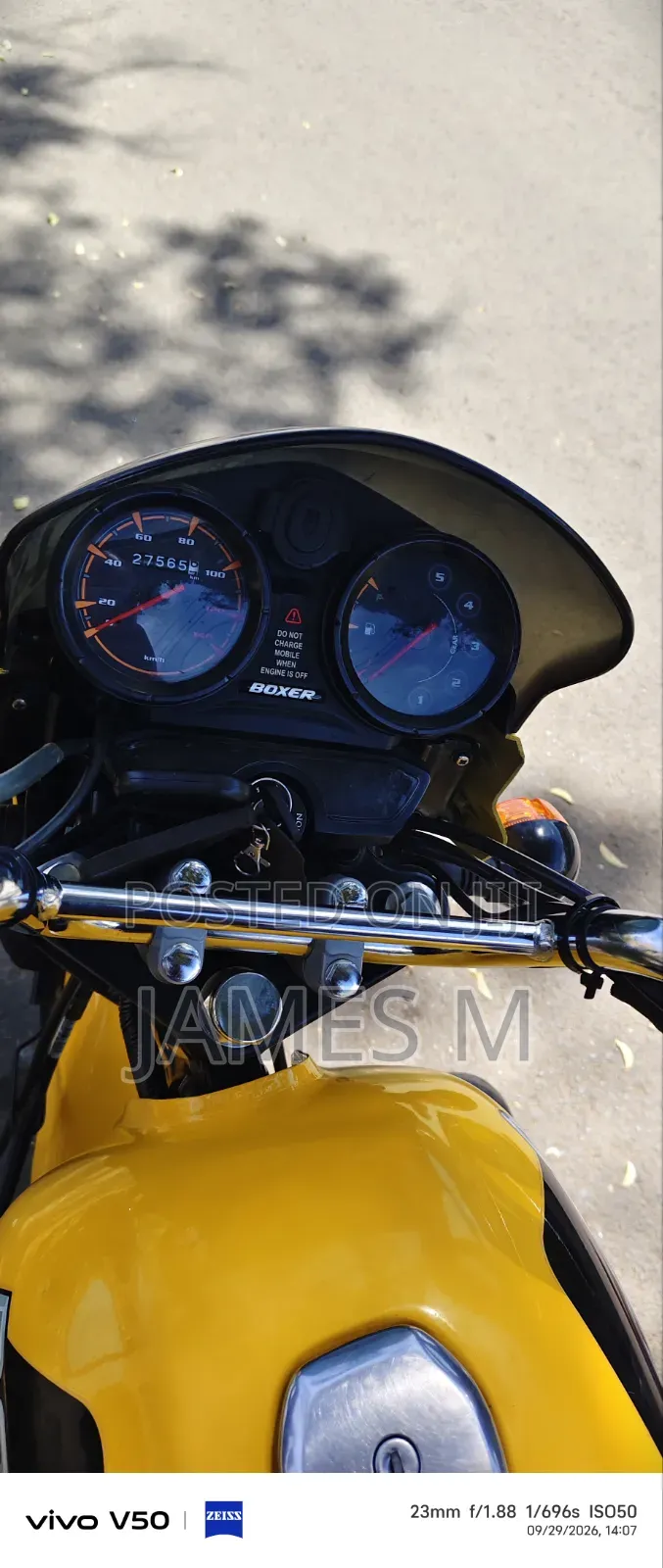 Bajaj Boxer 150 UG 2026 Yellow