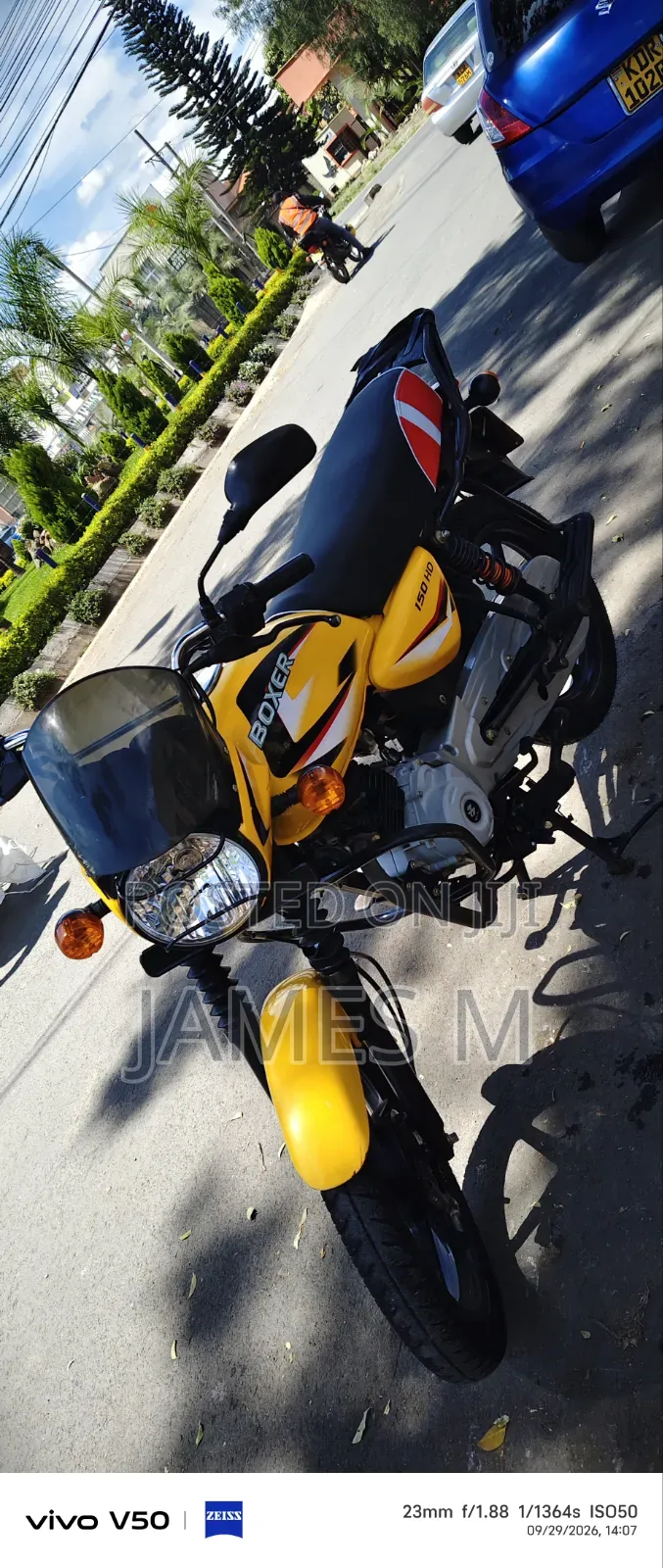 Bajaj Boxer 150 UG 2026 Yellow