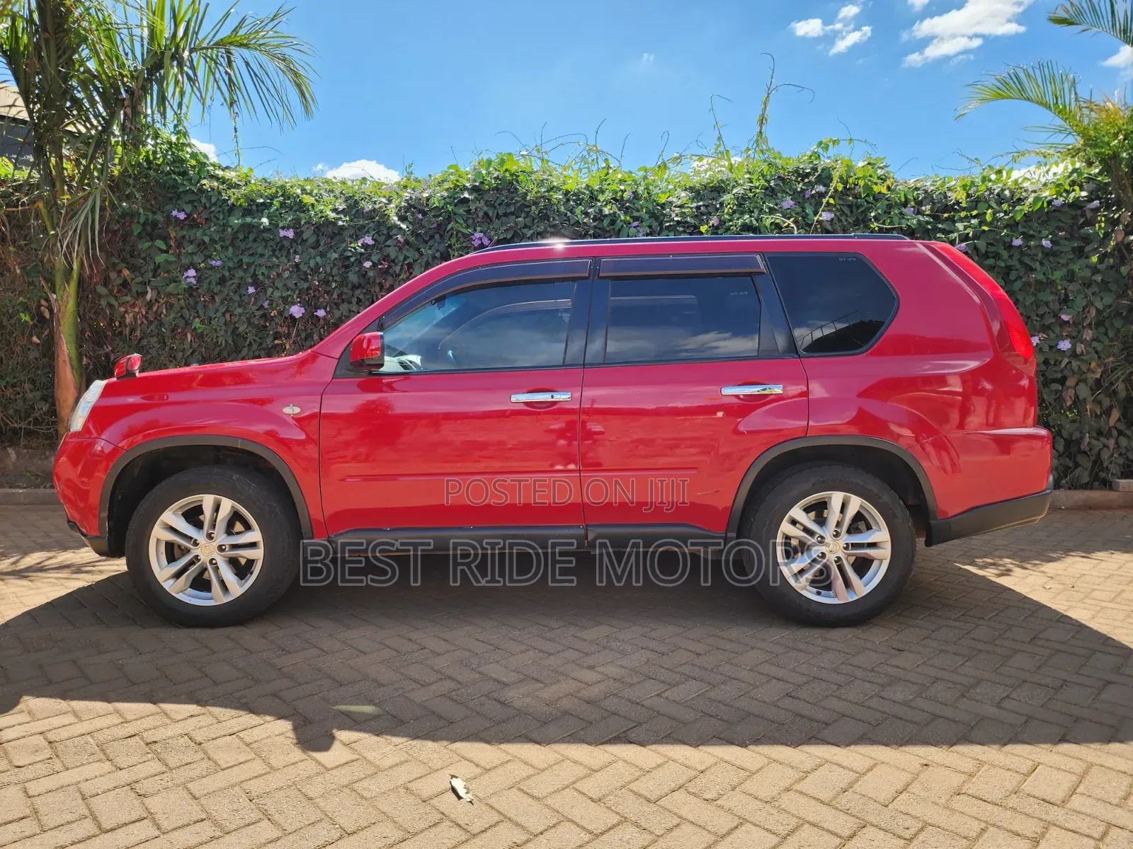 Nissan X-Trail 2012 Red
